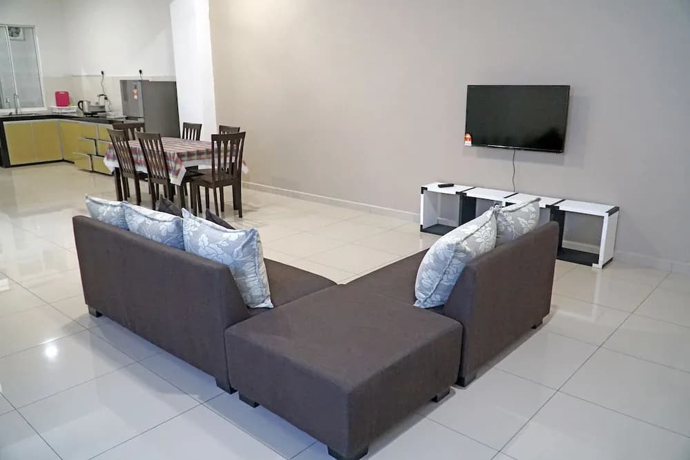CVR Homestay Melaka - photo 7