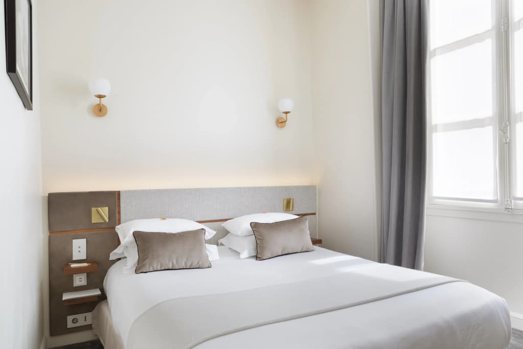 Hotel Verneuil - photo 3