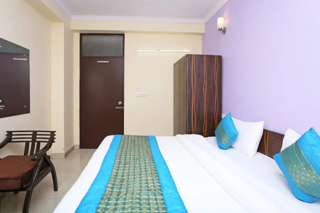 OYO 8462 Hotel Galaxy - photo 6