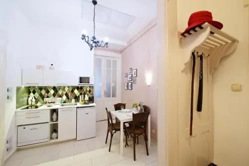 Green Door Family Apartment - photo 17