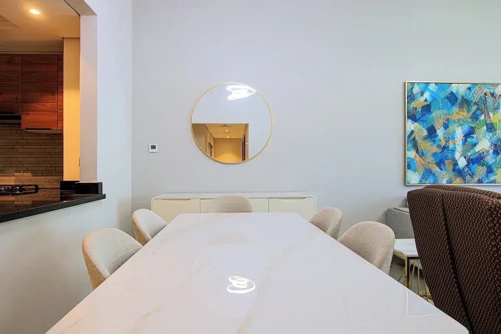 Luxurious 2BR Maids Eleganz Apt - photo 7
