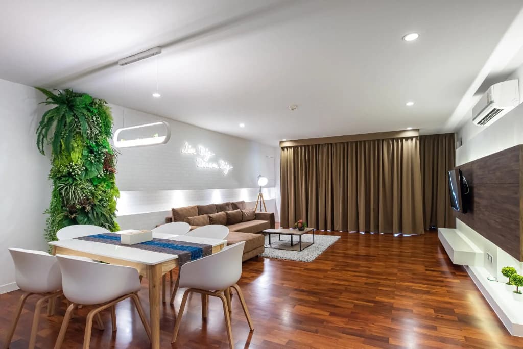 Benviar Tonson Residence - photo 24