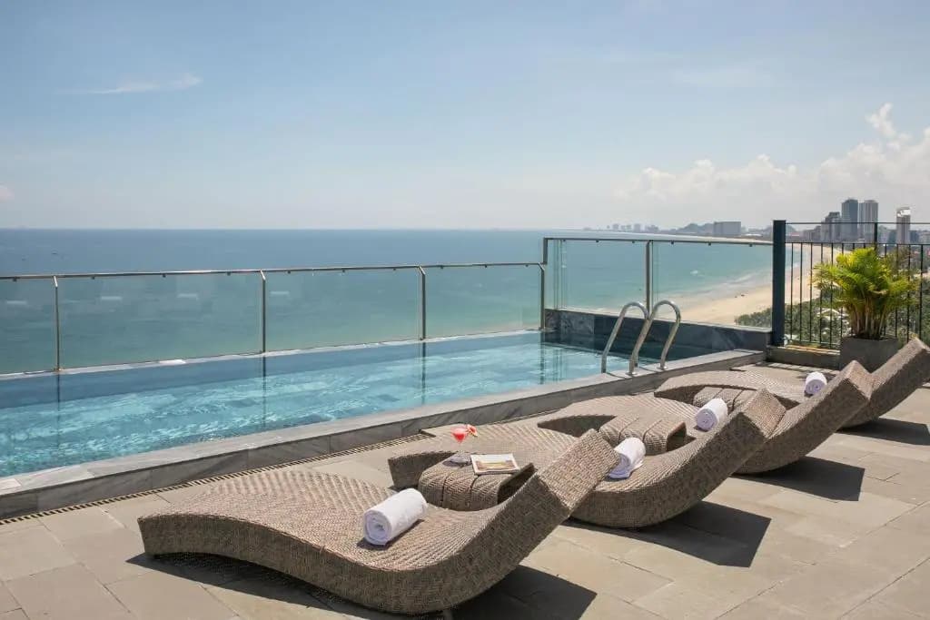 Mangata Beachfront Hotel - photo 23