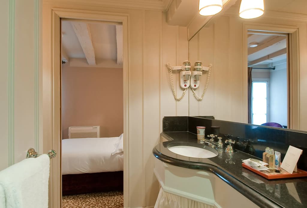 Hotel Odéon Saint Germain - photo 9