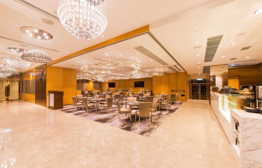 Kowloon Harbourfront Hotel - photo 35