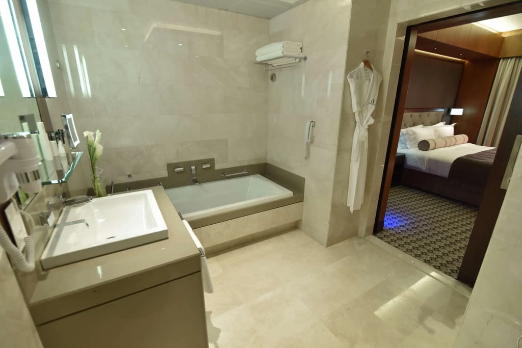 Ayla Grand Hotel - photo 10