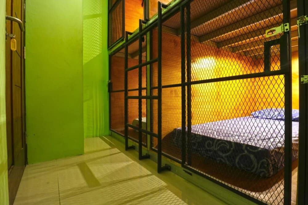Kabin Kapsul Kayu Jati I Hostel - photo 3
