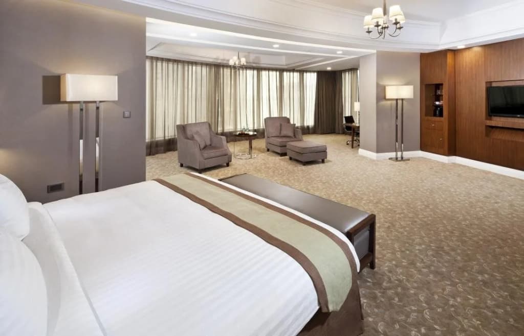 Best Plaza Hotel West Bay - photo 21