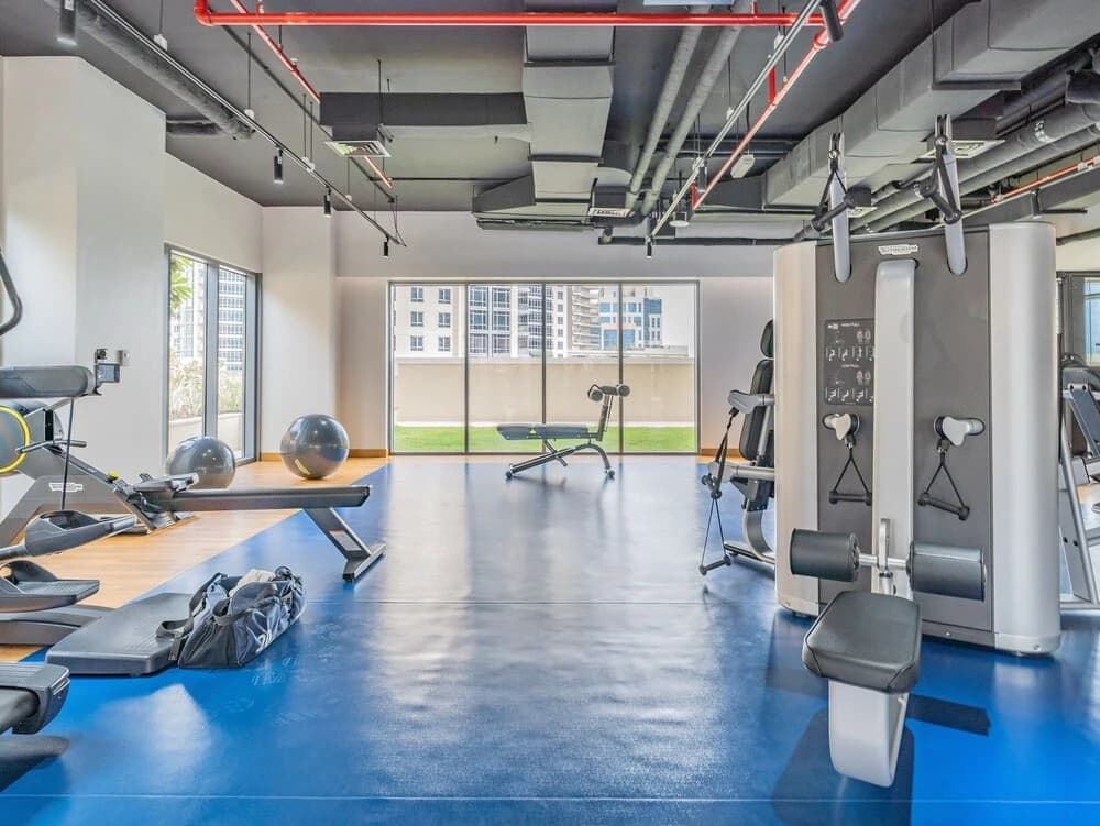 Monty - Upscale Modern 1BR in the heart of DT Dubai - photo 19