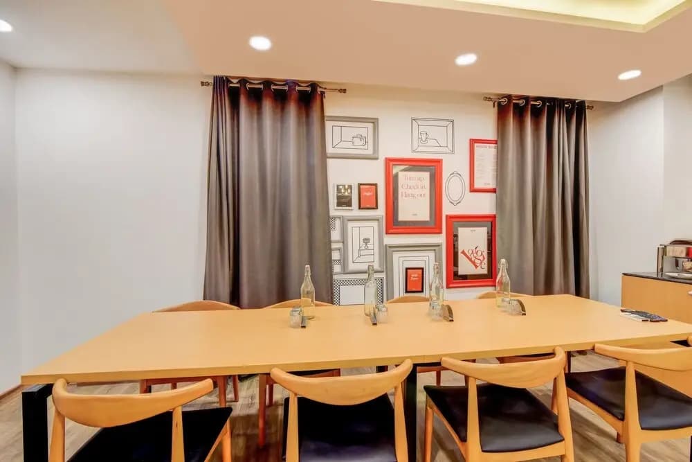 OYO Townhouse 115 Patel Nagar - photo 11