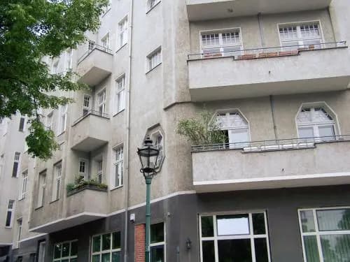 Elegante Altbauwohnung (CB1) - photo 2
