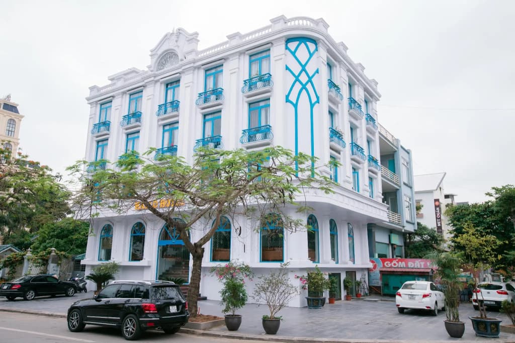 Hallo Hotel - photo 1