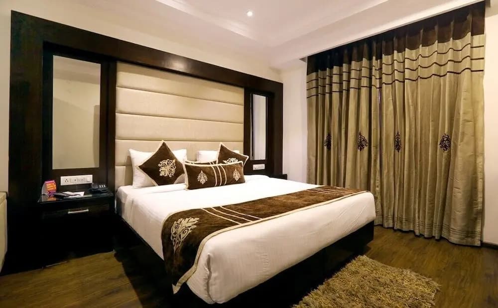 Clarks Inn Suites - photo 9