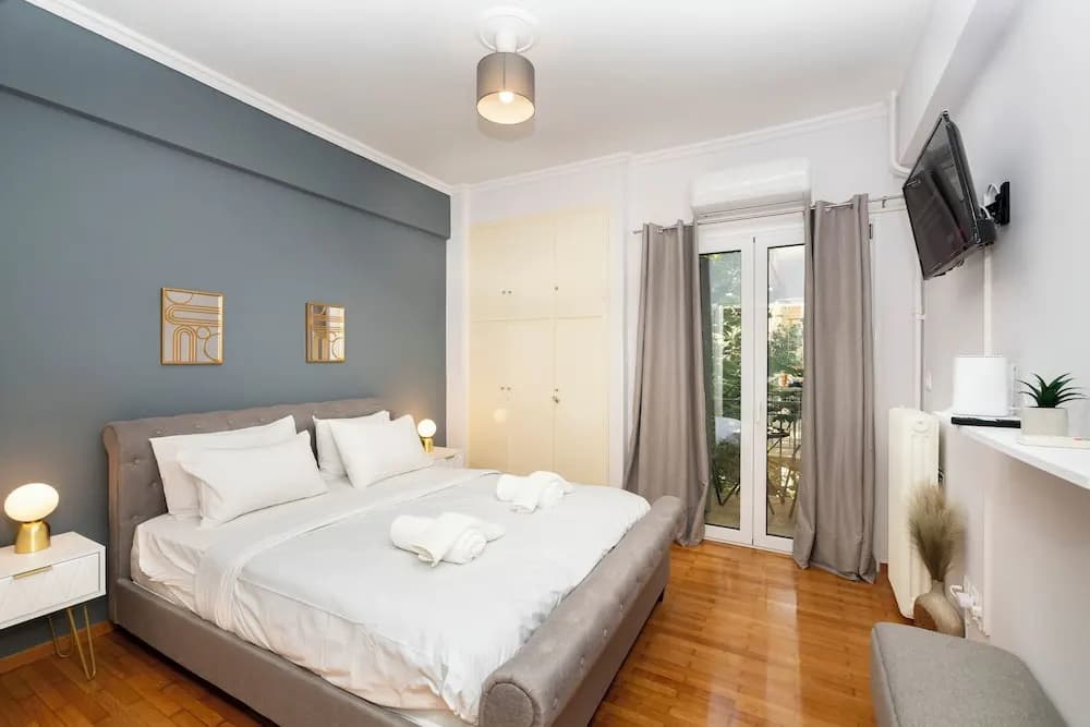 Chic 1-Bedroom near Panathenaic Stadium - photo 4