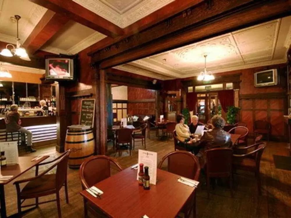 Gearin Hotel - photo 4
