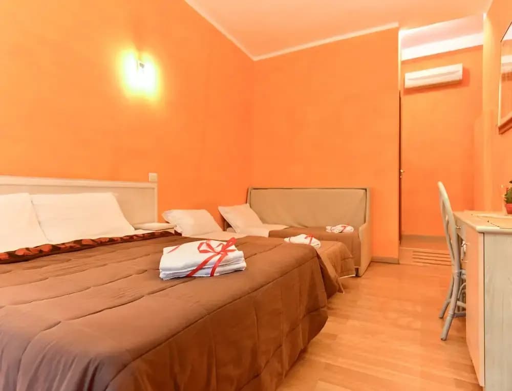 Claudia Suites - photo 3