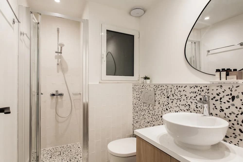 Dazzling 1BR Apartment in Koukaki - photo 8