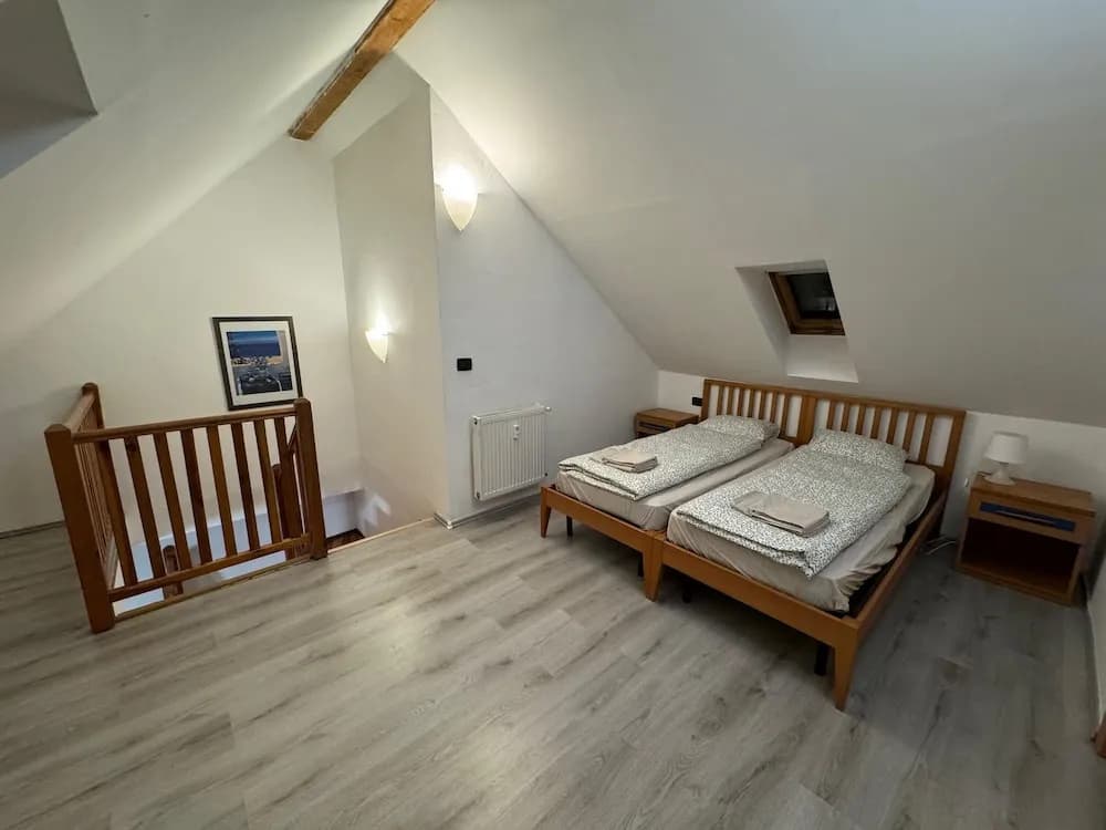 1 Bed Flat - Sleeps 4 - Pets - Smoking on Terrace - photo 1