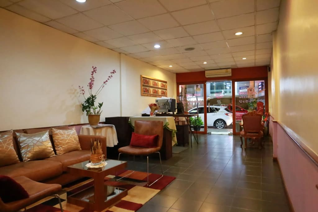Travel Lodge Suriwongse - Adult only - photo 2