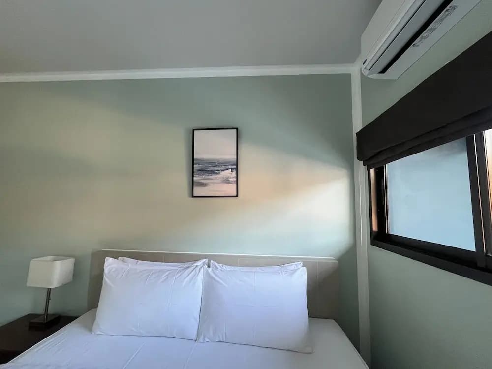 J & Ariya Hotel - photo 3