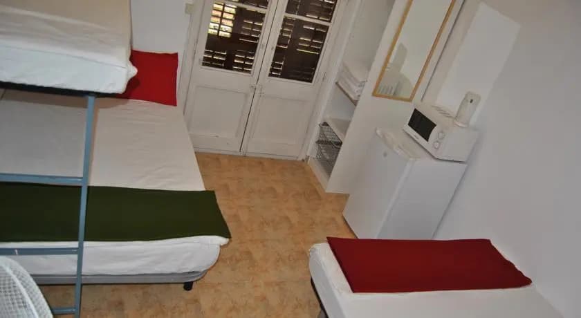 Hostal Guest House Barcelona - main photo