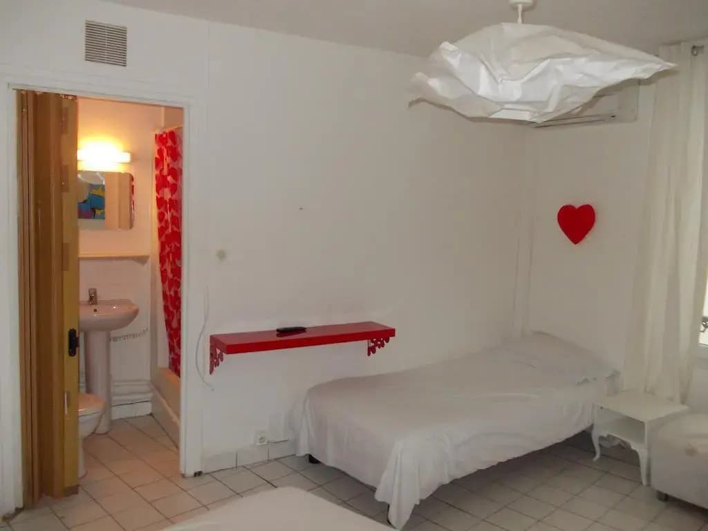 Nice Art Hotel - Hostel - photo 5