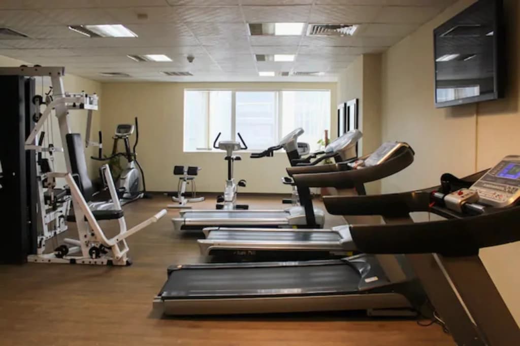 OYO 137 Clifton International Hotel - photo 11