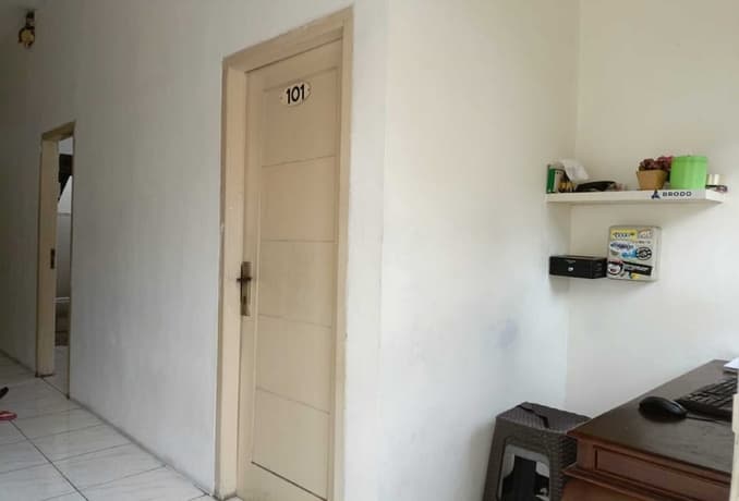 OYO 93720 3D Residence Near Univ. Tarumanegara - photo 13