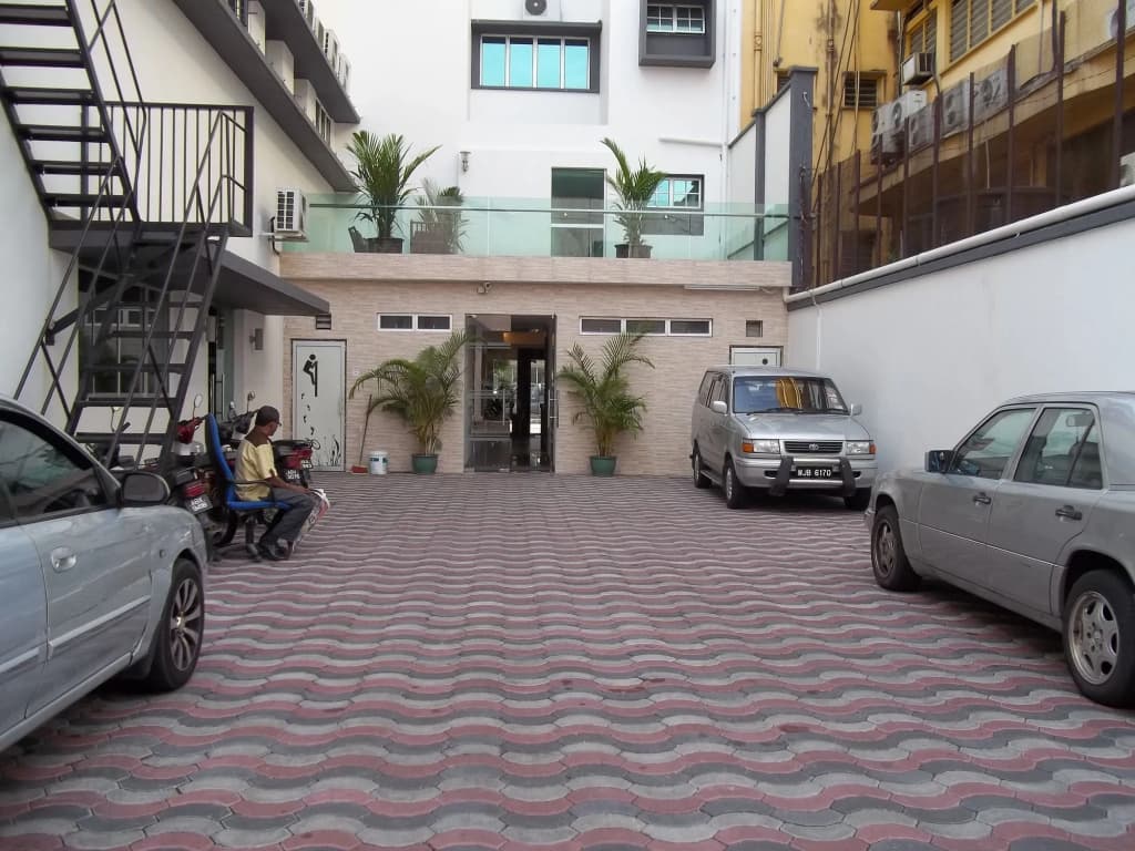 D Eastern Hotel - main photo