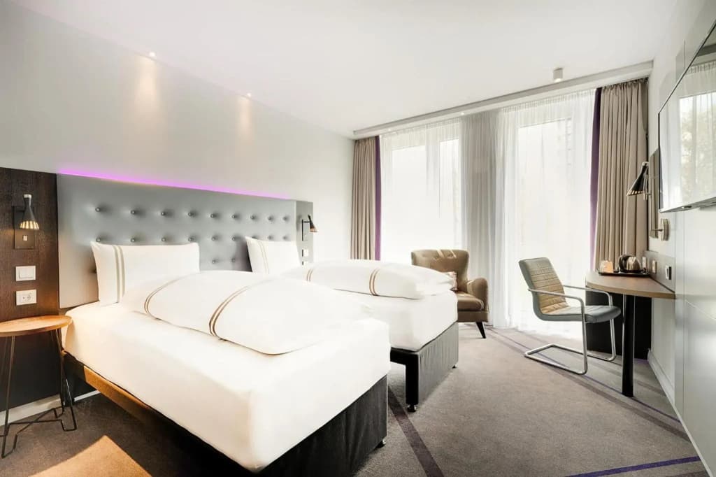 Premier Inn Berlin Alexanderplatz Hotel - photo 31