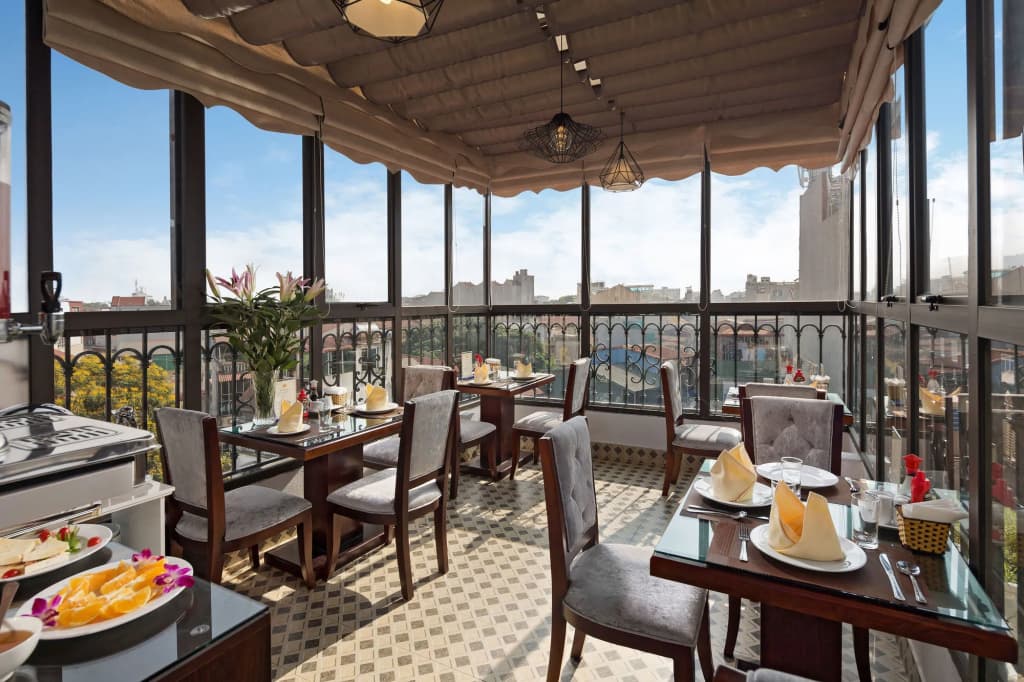 Golden Moon Suite Hotel - photo 19