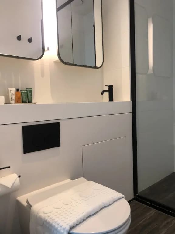 Melbourne CBD Victoria One Apartment - photo 10