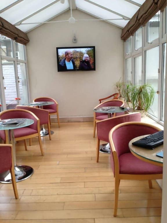 St George Hotel - photo 13