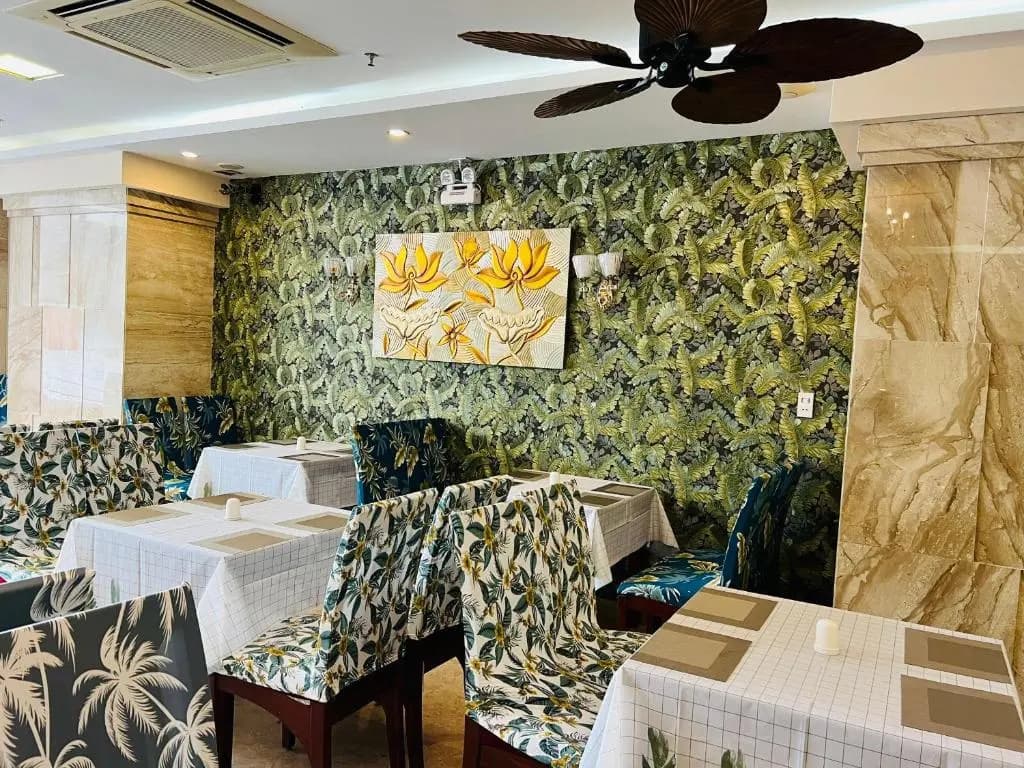 DB Hotel - photo 18