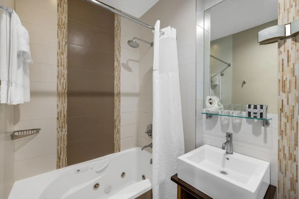 Aura Hotel Brooklyn - photo 9