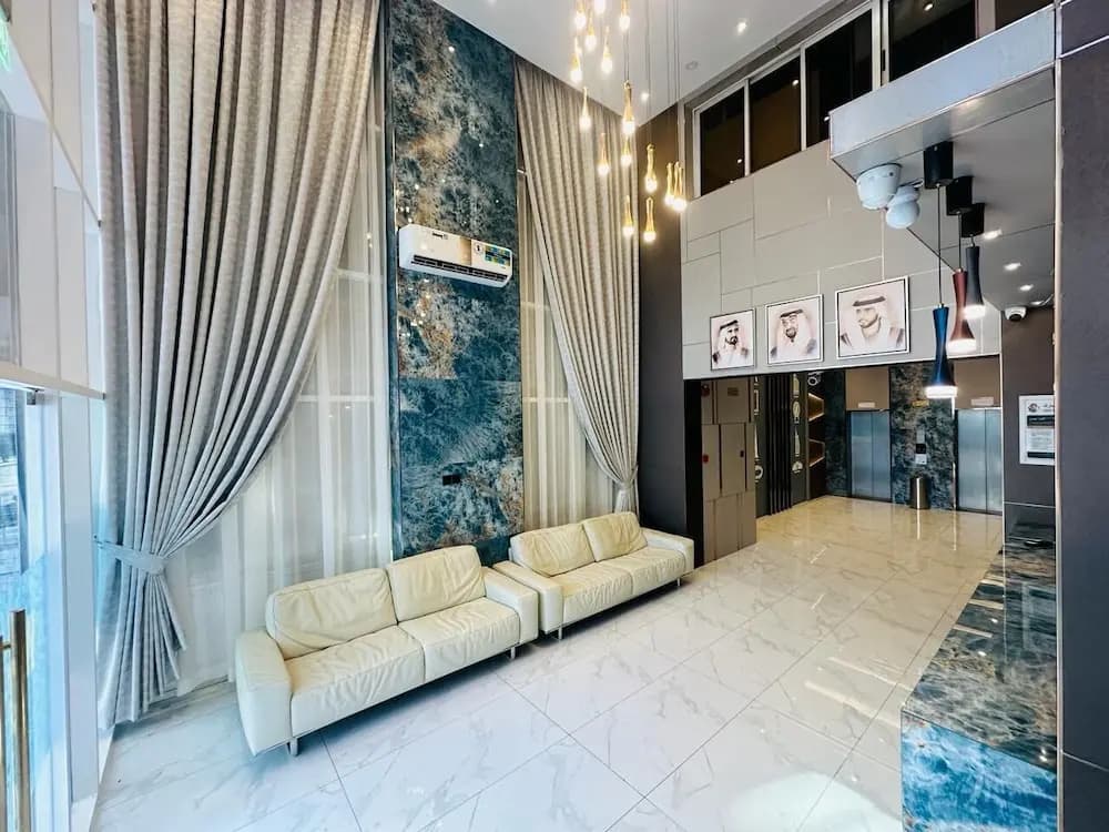 Sky Park Hotel - photo 4
