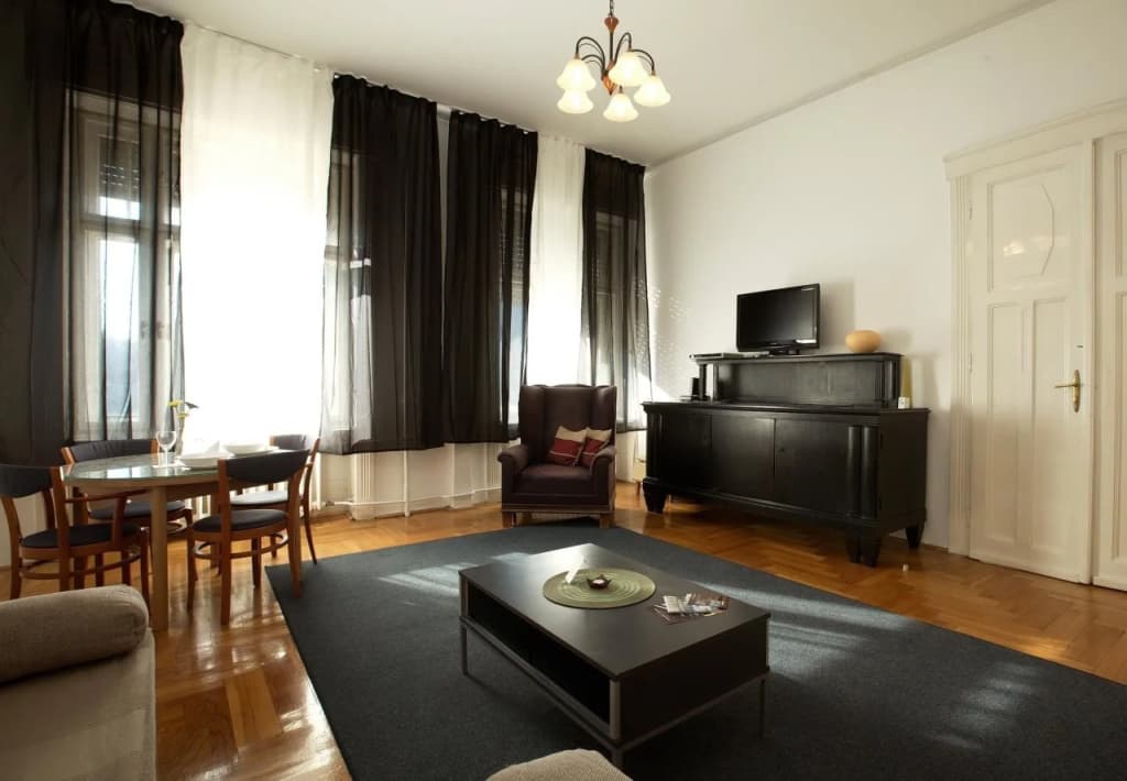 Budapest City Center Apartments - photo 2