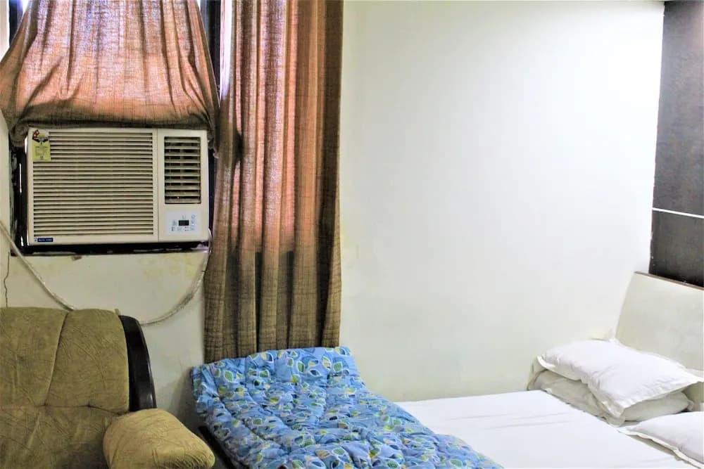 Central Guest House - photo 6