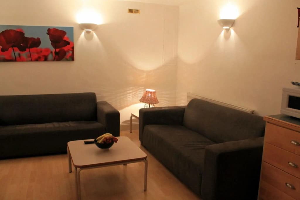 Acorn of London - Crawford House Apartments - photo 4