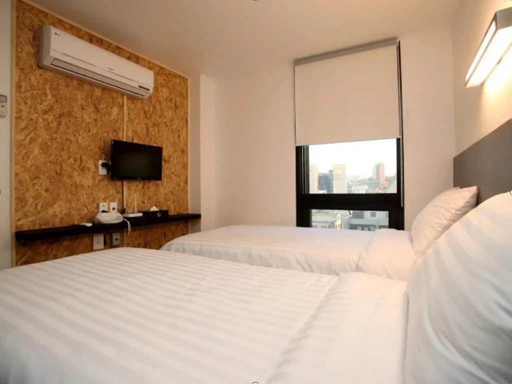 KSTAR Metro Hotel - photo 4