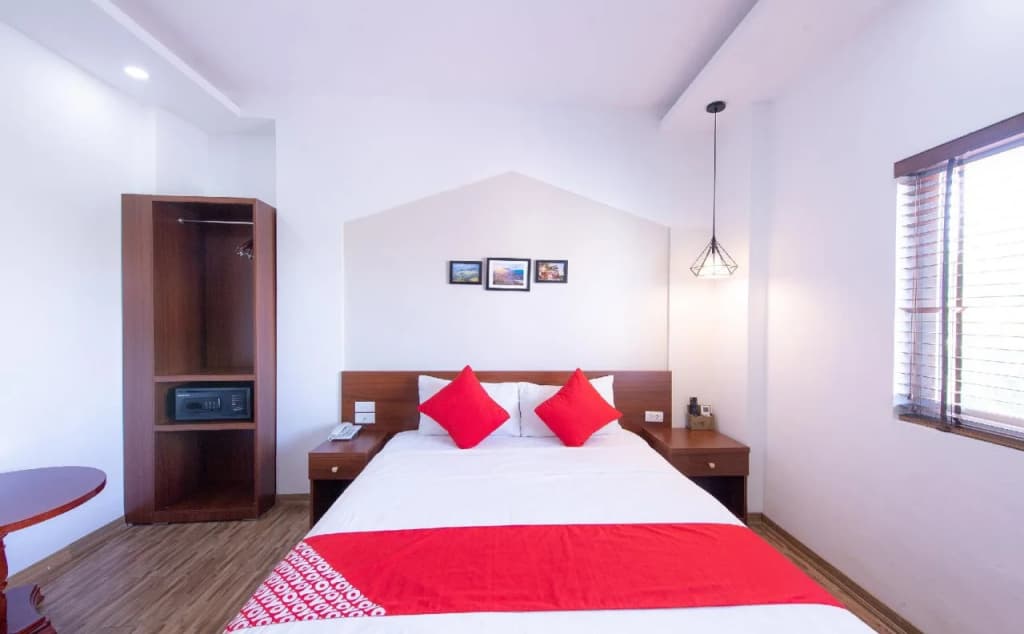 Ibiz Hotel - photo 2
