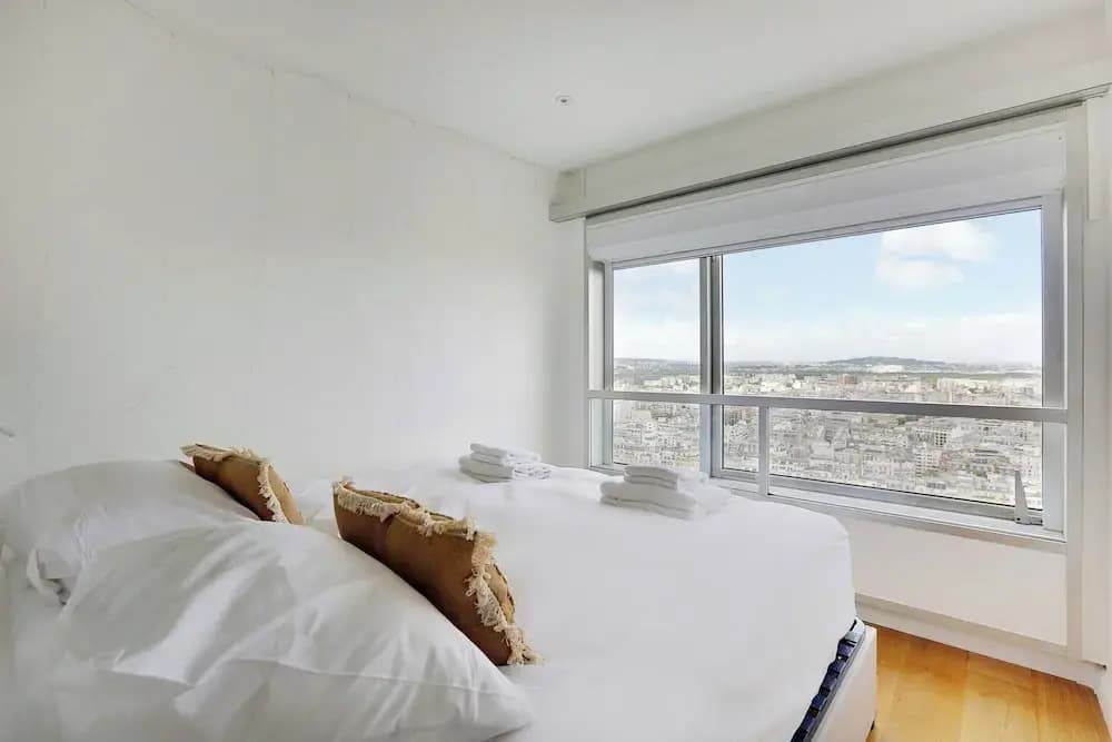 Exceptional View of Paris With A/C - 2bd/4p - photo 3