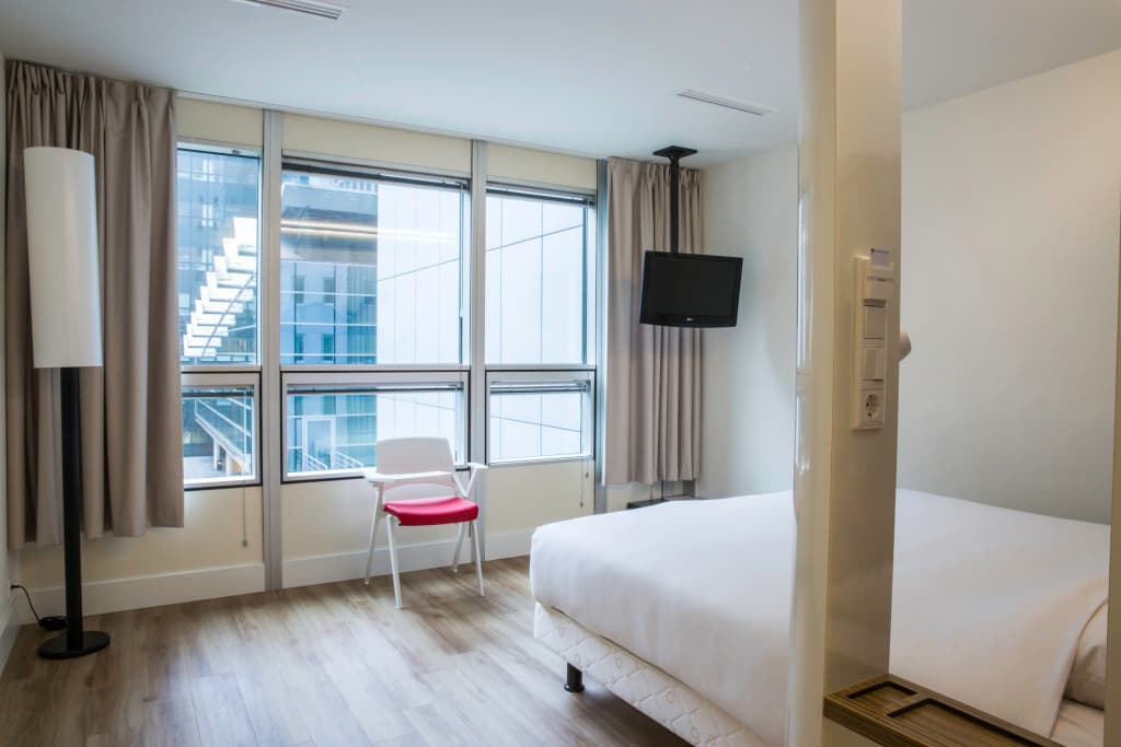 Qbic Hotel Amsterdam WTC - photo 2