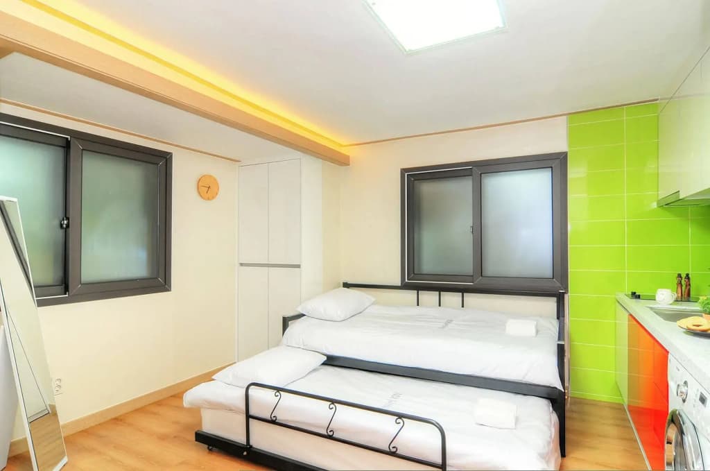 Hostel KW Sinsa - photo 6