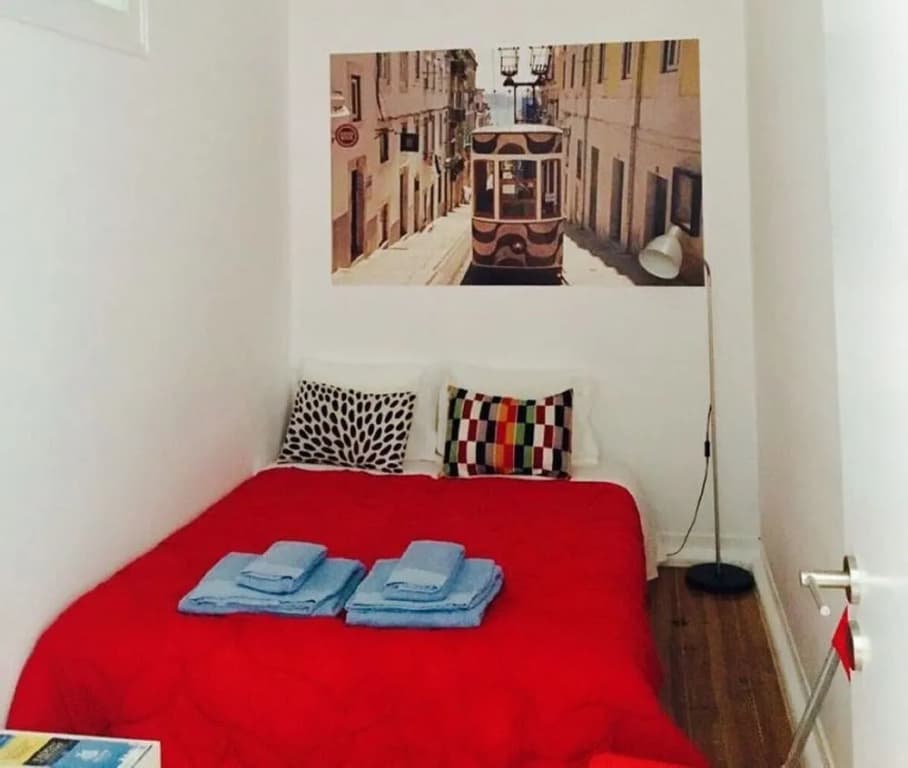 inLisbonSMS Guesthouse - photo 2