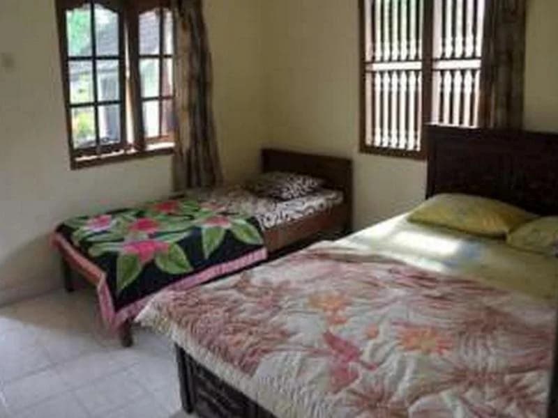 Pelangi 2 Guest House - photo 2