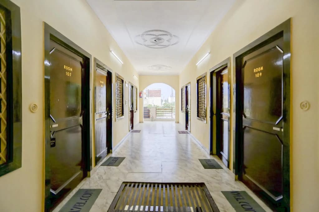 OYO 74565 Hotel Ars - photo 2