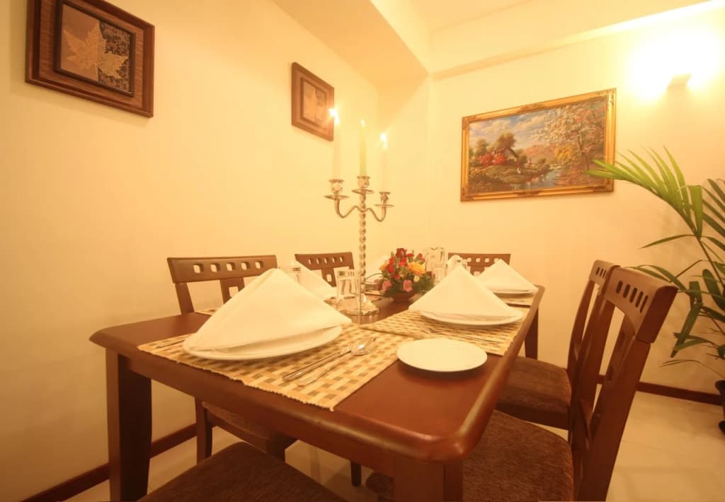 Unique Towers Luxury Boutique Suites - photo 32