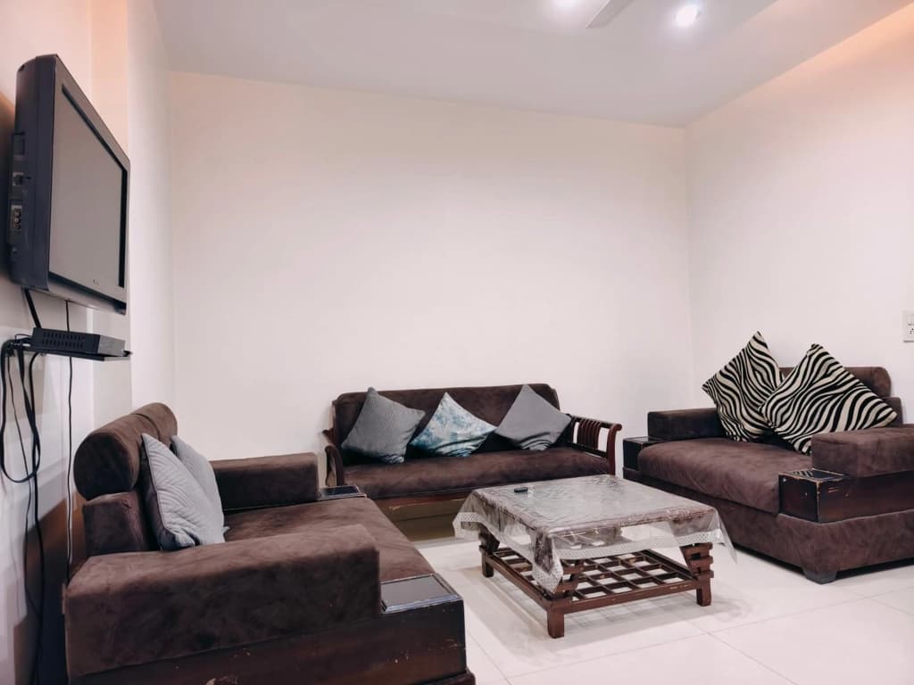 Affordable & comfortable 3bhk apartment - photo 1
