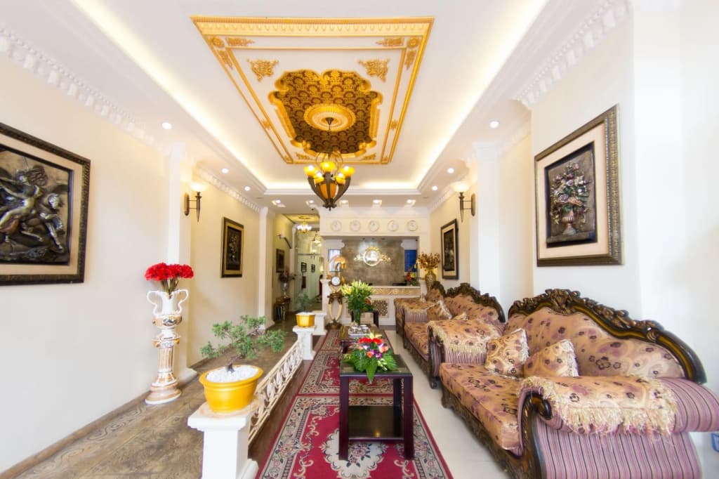 Louis Hotel - photo 16